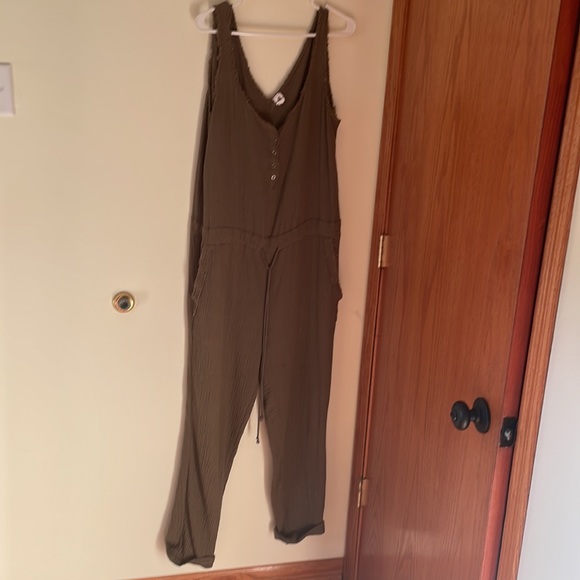 VICI MAYE COTTON POCKETED DRAWSTRING JUMPSUIT - Picture 8 of 8